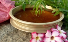Fenugreek-Neem-Leaves-Hibiscus-Flower-Mustard-Oil
